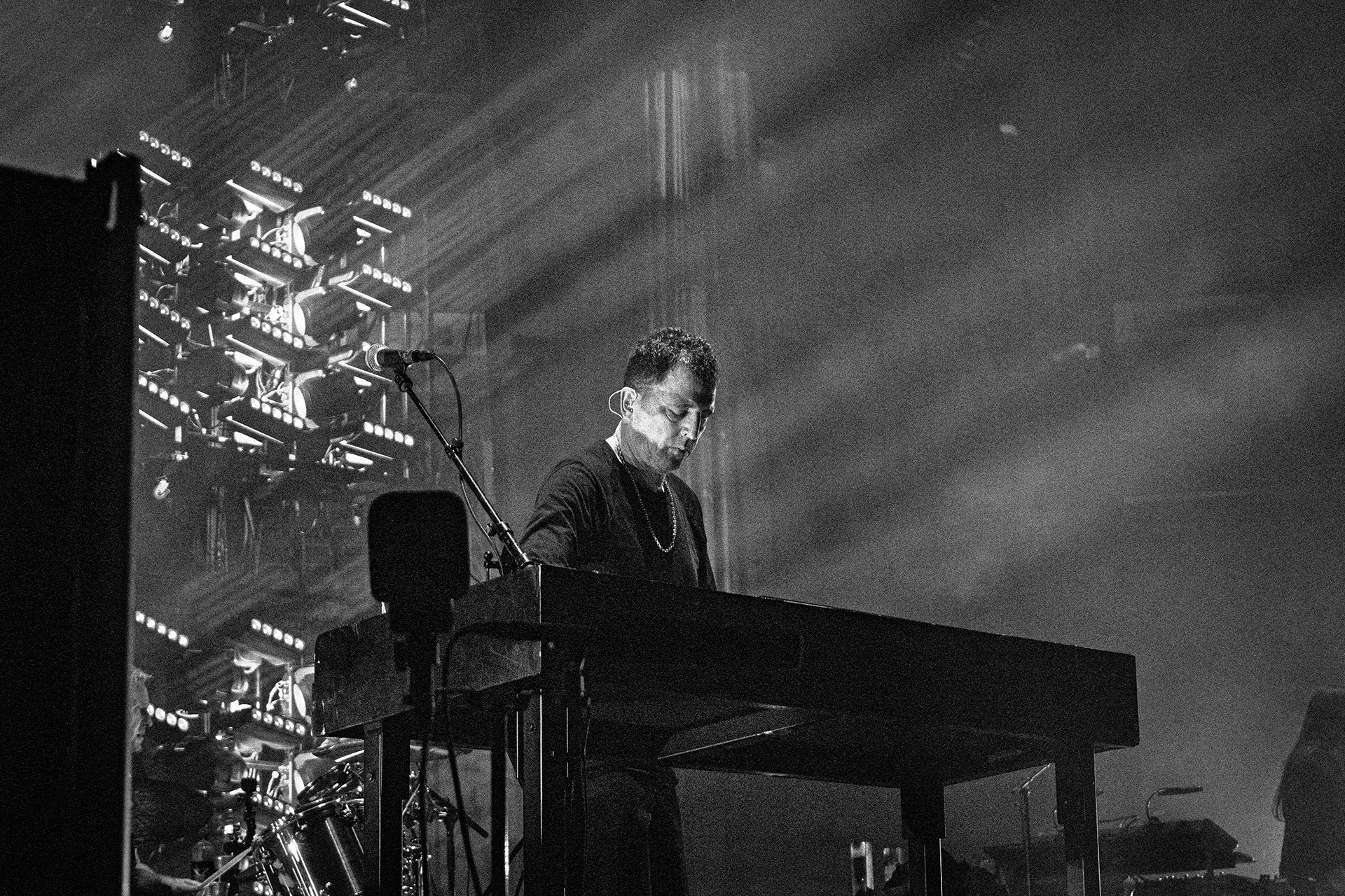 Peel It Back Tour Image 15