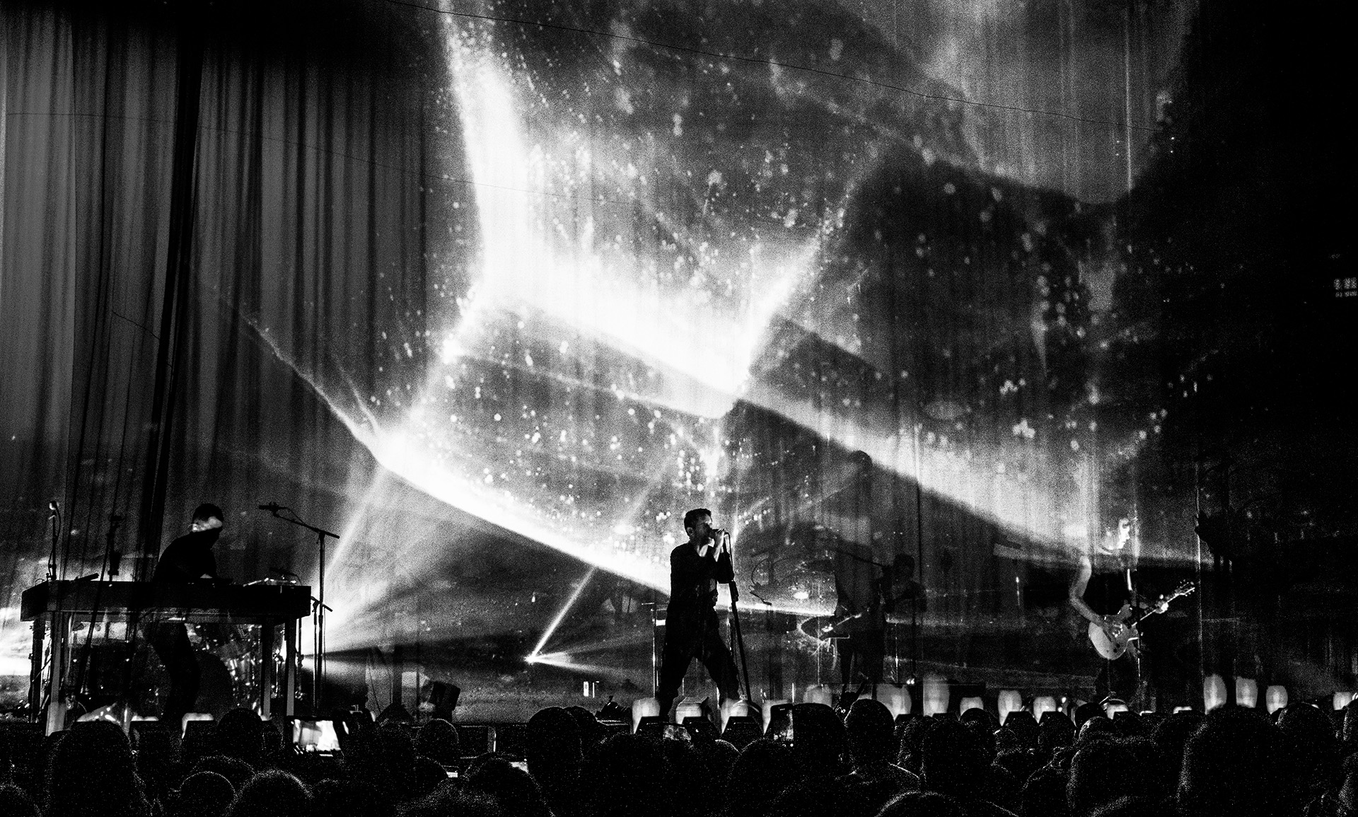 Peel It Back Tour Image 2